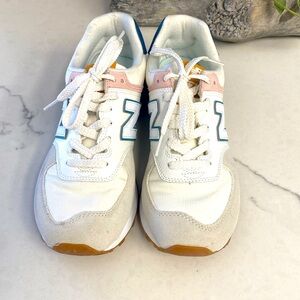 New Balance Athletic Shoes women’s 8